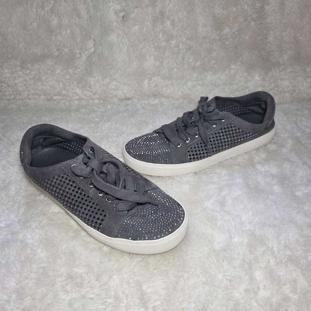 Vince Camuto Chenta Crystal Suede Sneakers Grey 7.5 EUC Bling Rhinestone Chic